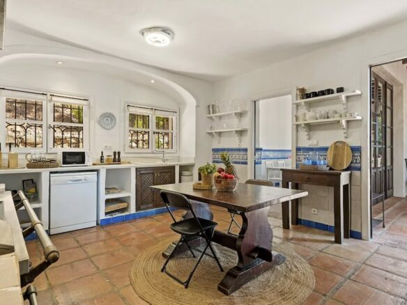 🏡 For Rent: Short-Term Andalusian Turnkey Villa in El Madroñal, Benahavís  🏡