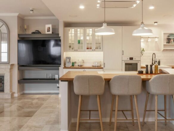 For Sale: Benahavis Luxurious 4B Townhouse with Stunning Sea Views 🌊🏡