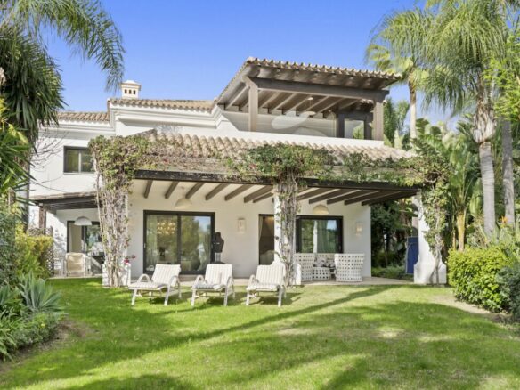 🏡 FOR SALE: 6B Villa – LOMAS DE MAGNA MARBELLA, MARBELLA GOLDEN MILE 🏡