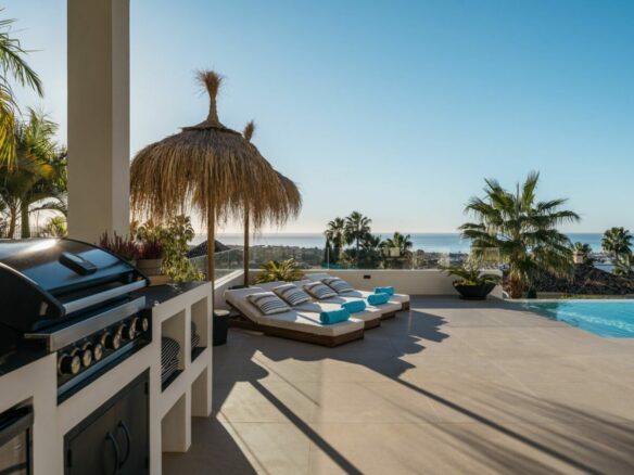 🏡✨ For Sale – Villa with Panoramic Views | Los Flamingos