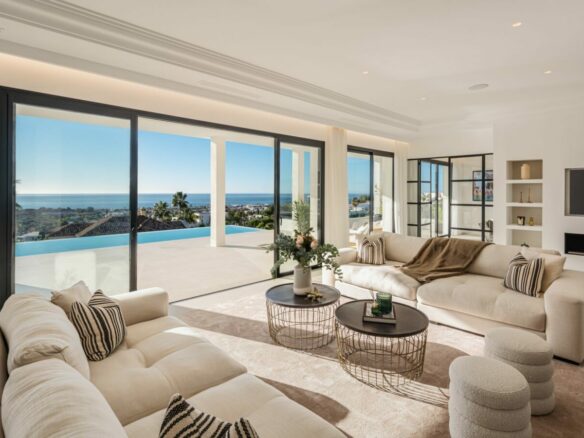 🏡✨ For Sale – Villa with Panoramic Views | Los Flamingos