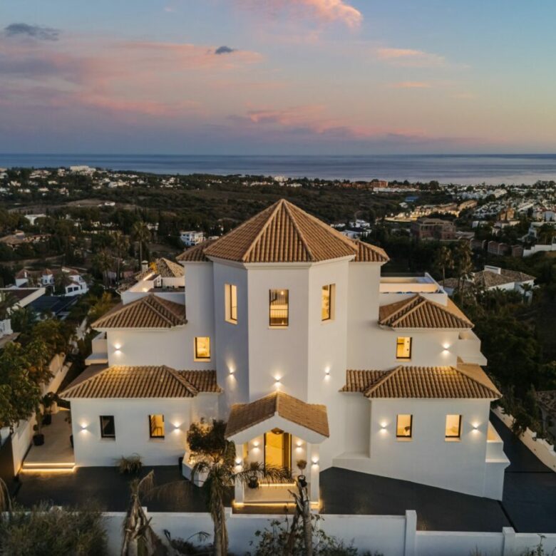 🏡✨ For Sale – Villa with Panoramic Views | Los Flamingos