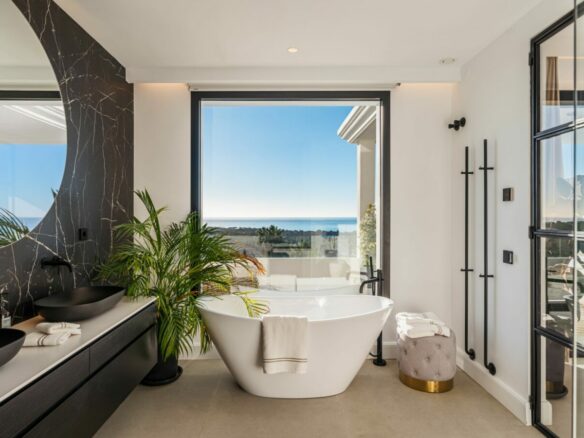 🏡✨ For Sale – Villa with Panoramic Views | Los Flamingos