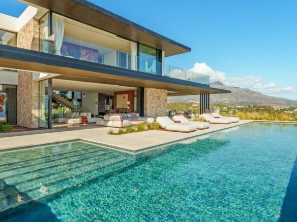 🏡 For Sale | La Quinta 💎 Modern Hilltop Mansion 🏔️🌊 Panoramic Sea Views – Gated