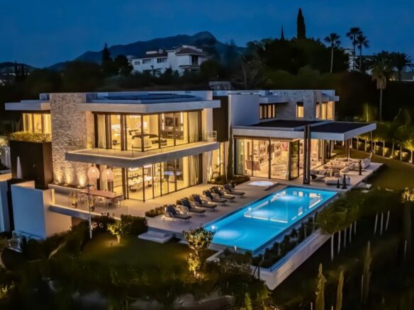 🏡 For Sale | La Quinta 💎 Modern Hilltop Mansion 🏔️🌊 Panoramic Sea Views – Gated