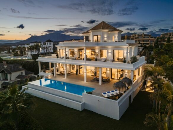 🏡✨ For Sale – Villa with Panoramic Views | Los Flamingos