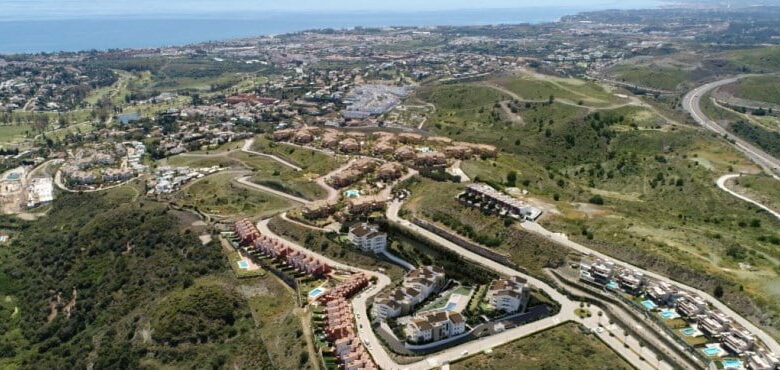 For Sale 🏡☀️  – Benahavís, Marbella (Málaga) – New Apts & Penthouses 🌴 -Sea Views – Gated