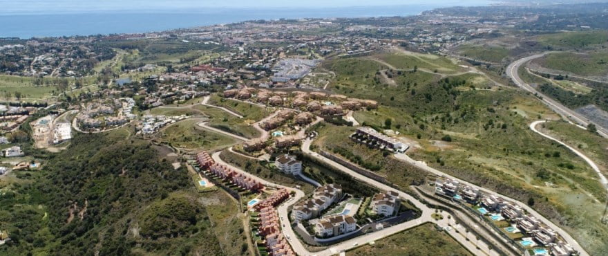 For Sale 🏡☀️  – Benahavís, Marbella (Málaga) – New Apts & Penthouses 🌴 -Sea Views – Gated