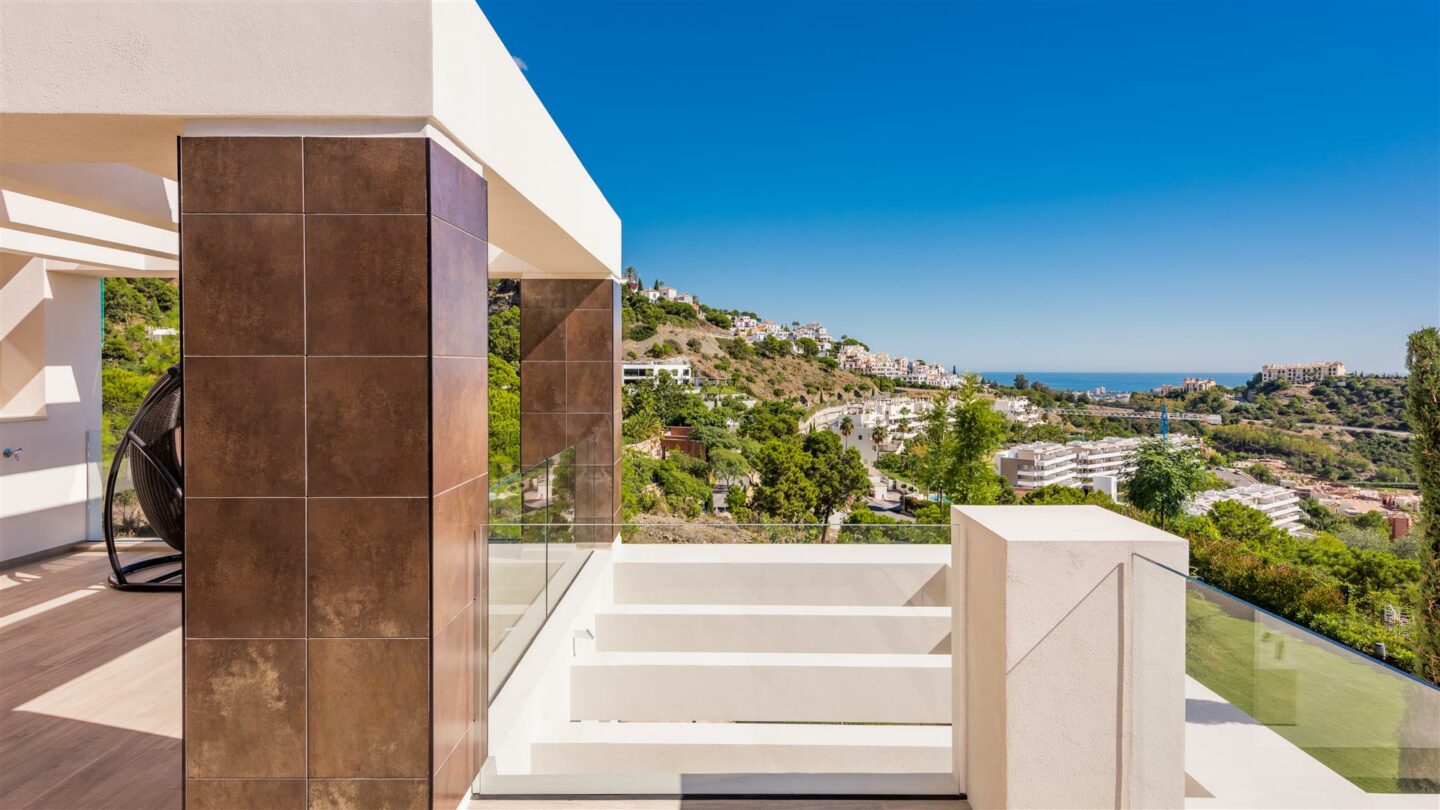 Villa Alcuzcuz-2 🏡 For Sale | Villa Alcuzcuz – La Reserva de Alcuzcuz, Benahavís – Panoramic Views – Gated