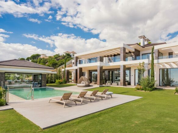 🏡 For Sale | Villa Alcuzcuz – La Reserva de Alcuzcuz, Benahavís – Panoramic Views – Gated