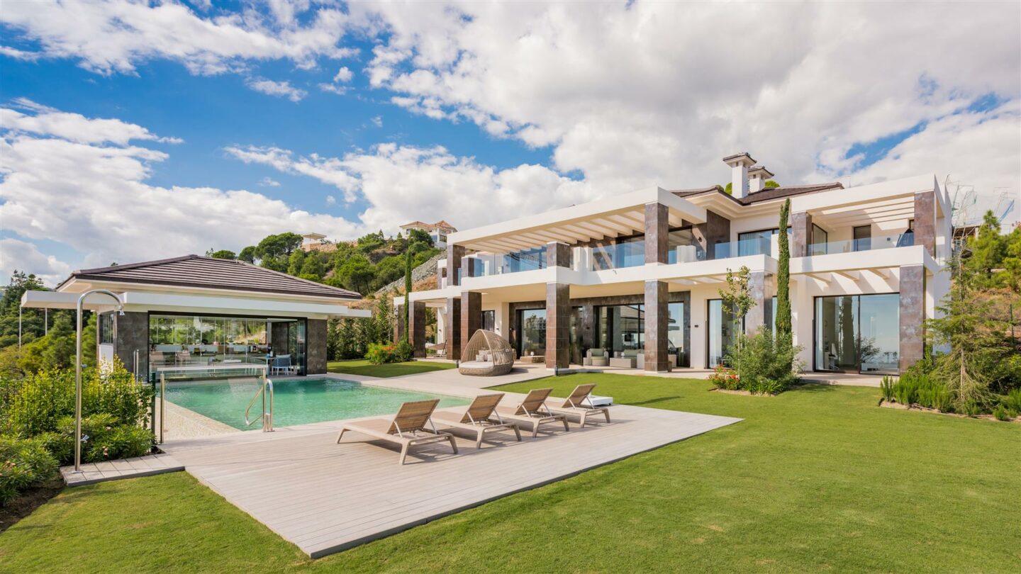 Villa Alcuzcuz-22 🏡 For Sale | Villa Alcuzcuz – La Reserva de Alcuzcuz, Benahavís – Panoramic Views – Gated