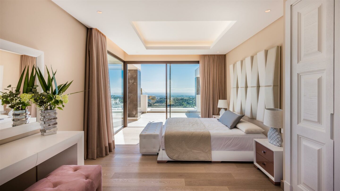 Villa Alcuzcuz-7 🏡 For Sale | Villa Alcuzcuz – La Reserva de Alcuzcuz, Benahavís – Panoramic Views – Gated