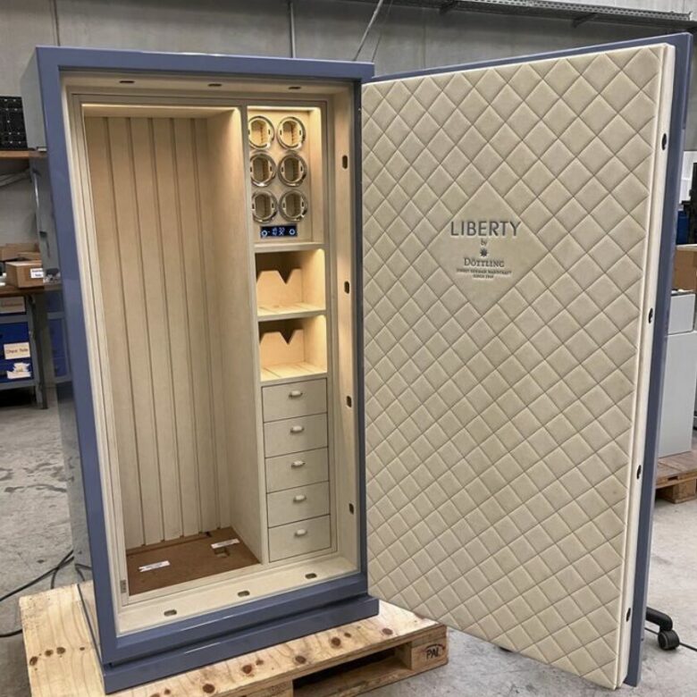 For sale 🔐 High-Security Luxury Safes – Vaults – Handcrafted in Germany