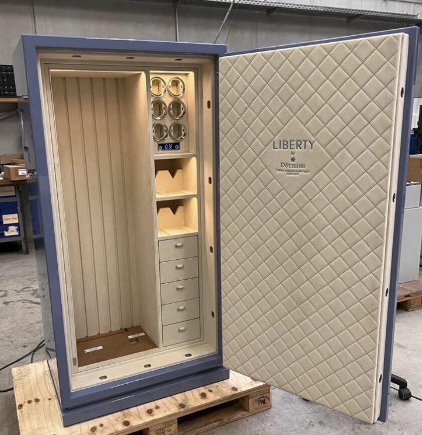 For sale 🔐 High-Security Luxury Safes – Vaults – Handcrafted in Germany