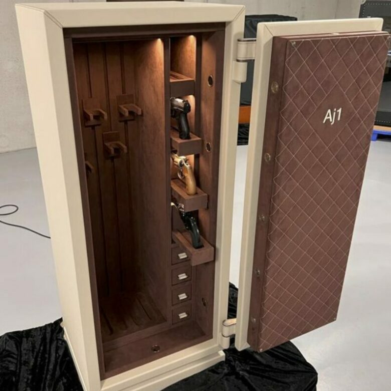 For sale 🔐 High-Security Luxury Safes – Vaults – Handcrafted in Germany