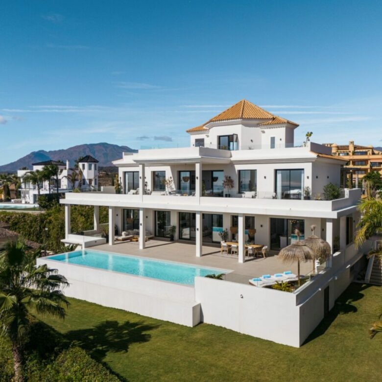 🏡✨ For Sale – Villa with Panoramic Views | Los Flamingos