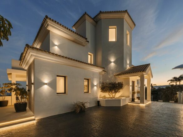 🏡✨ For Sale – Villa with Panoramic Views | Los Flamingos