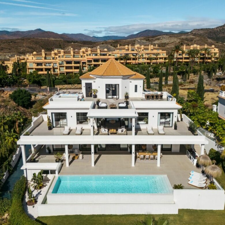 🏡✨ For Sale – Villa with Panoramic Views | Los Flamingos