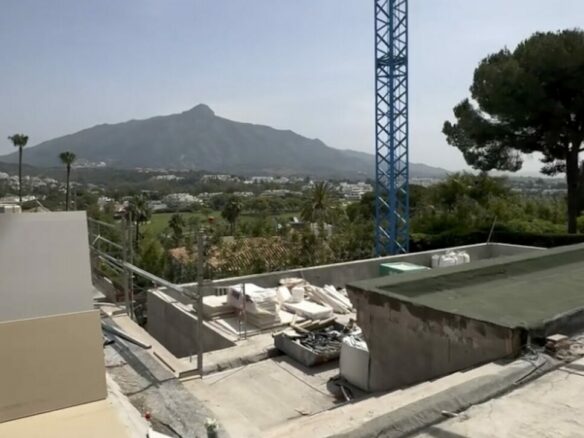 For sale 🏡 Modern Turnkey Villa in Nueva Andalucía  🌴 Ready end 2025