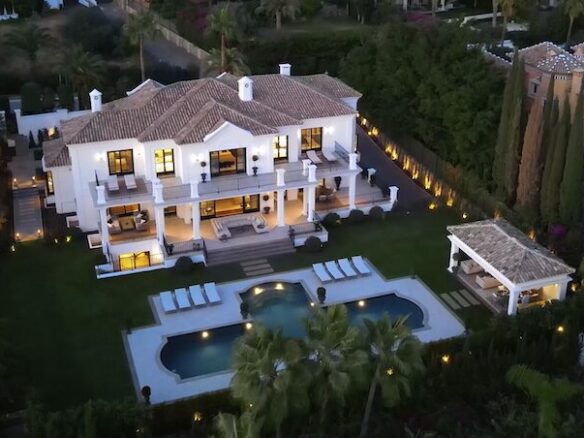 For Sale – Sierra Blanca 🏰 Elegant Villa 📍 Marbella Golden Mile, Marbella