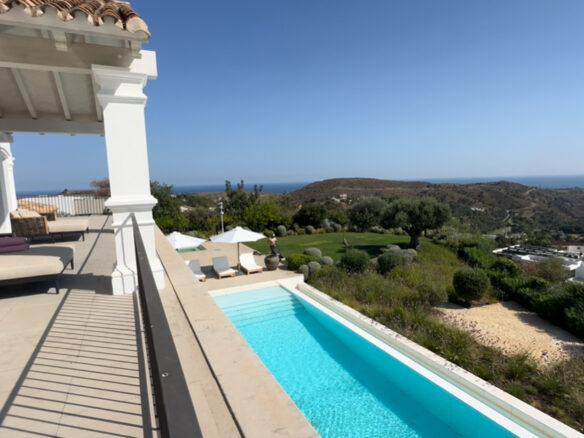 For sale 🏡 Marbella Club Golf Resort  Hilltop Mansion – 🌄 Panoramic Views – 🔑 Turnkey