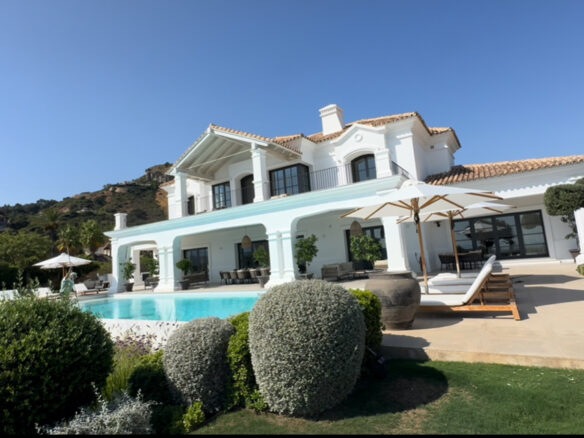For sale 🏡 Marbella Club Golf Resort  Hilltop Mansion – 🌄 Panoramic Views – 🔑 Turnkey