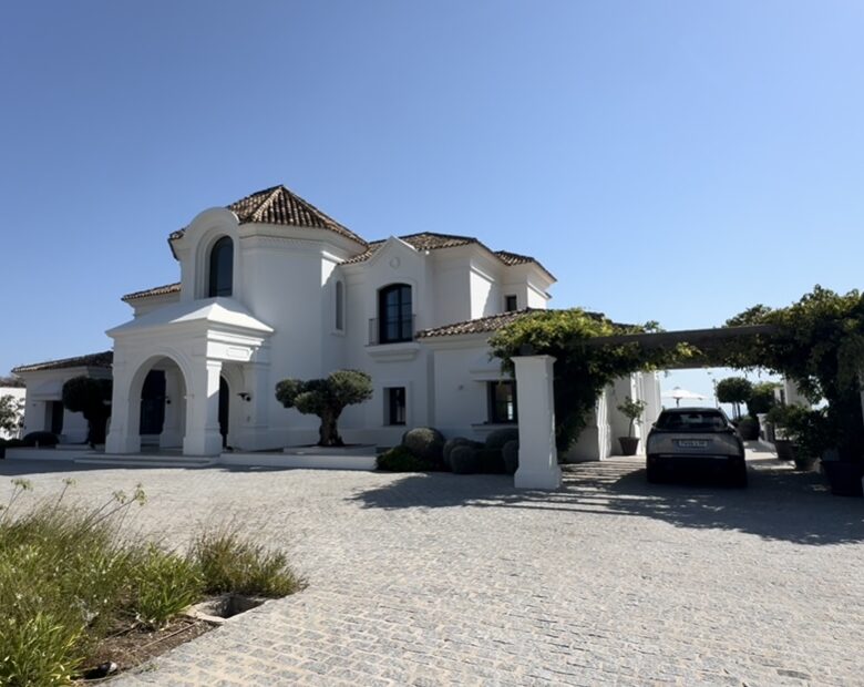 For sale 🏡 Marbella Club Golf Resort  Hilltop Mansion – 🌄 Panoramic Views – 🔑 Turnkey