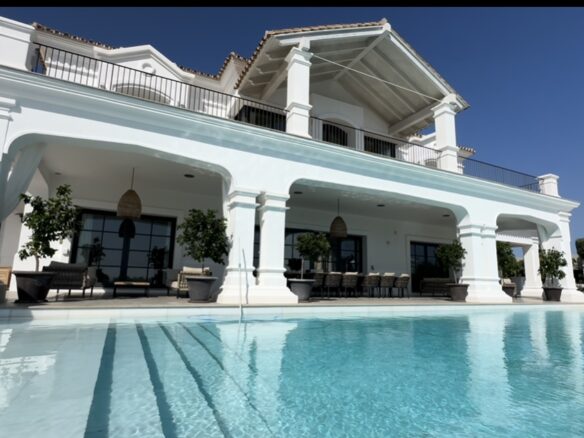 For sale 🏡 Marbella Club Golf Resort  Hilltop Mansion – 🌄 Panoramic Views – 🔑 Turnkey