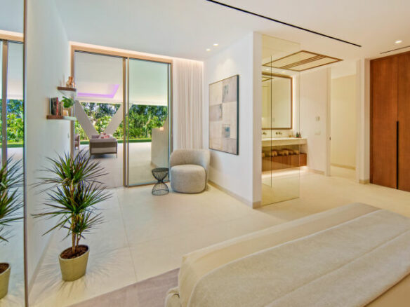 For sale 🏡 Modern Turnkey Villa in Nueva Andalucía  🌴