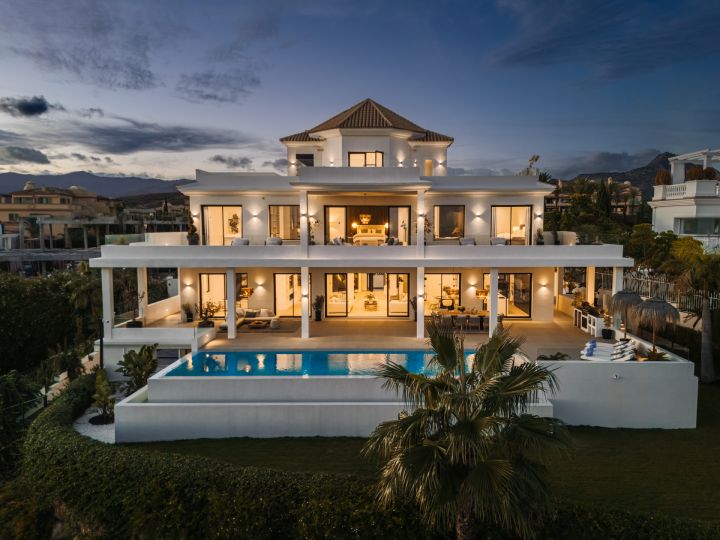 For sale 🏡 Modern Turnkey Villa in Nueva Andalucía  🌴