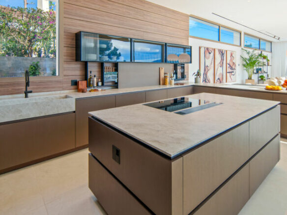 For sale 🏡 Modern Turnkey Villa in Nueva Andalucía  🌴