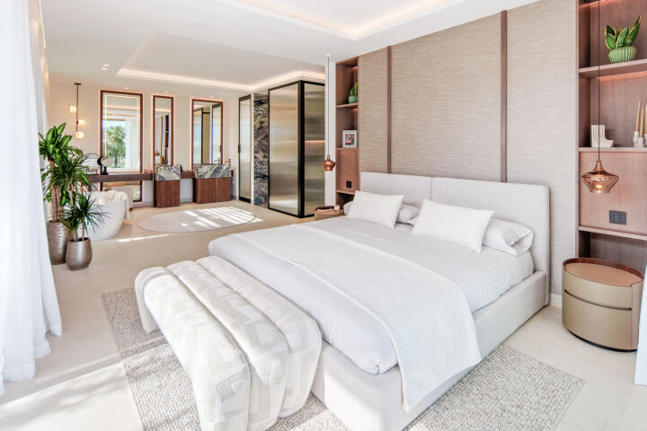 For sale 🏡 Modern Turnkey Villa in Nueva Andalucía  🌴