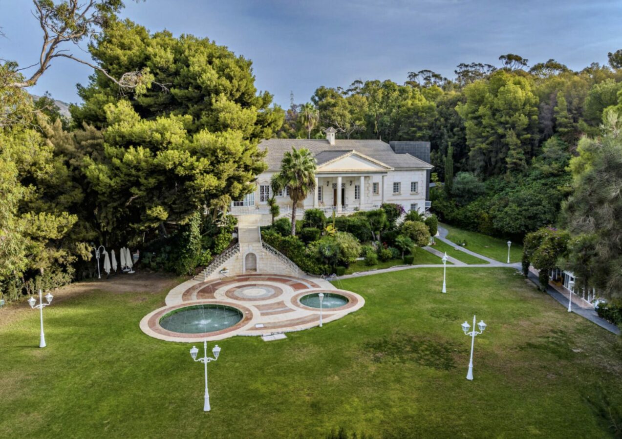 -palatial-mansion-for-sale-near-malaga-city- 2025-08-11 at 12.21.25 🏰 Palatial Mansion For Sale – Near Málaga City ✨