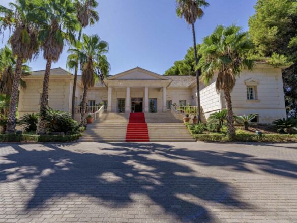 🏰 Palatial Mansion For Sale – Near Málaga City ✨