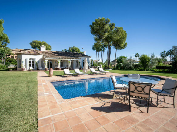 For sale 🏡 Beautiful  Andalusian-style stunning sea views 🔒 Gated community with 24/7 security 🛡️👮