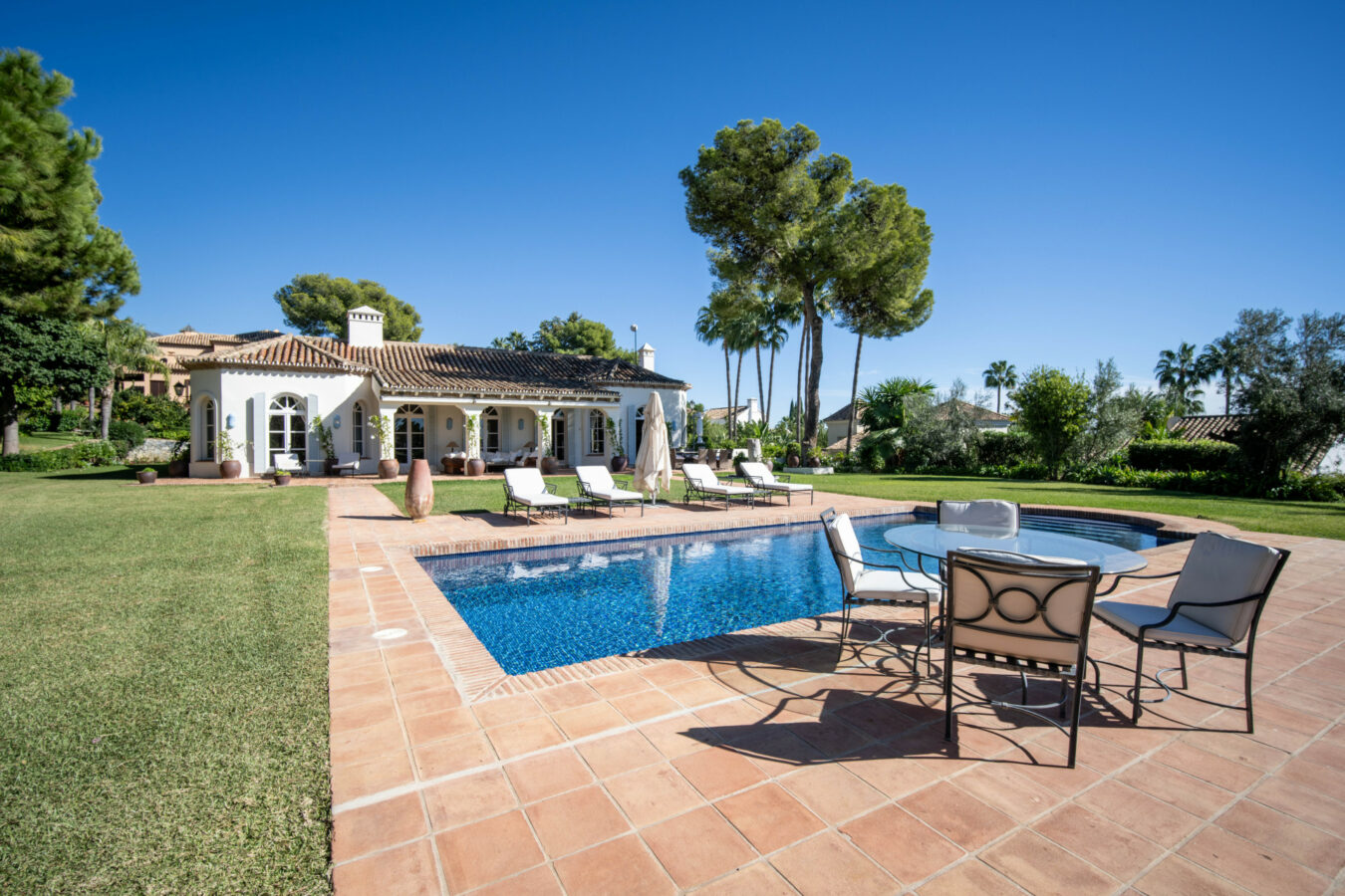 For sale 🏡 Beautiful  Andalusian-style stunning sea views 🔒 Gated community with 24/7 security 🛡️👮