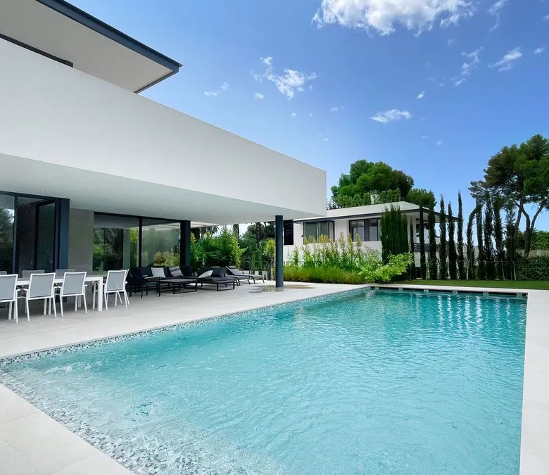 🏡 Modern Villa for Sale – The Golden Mile, Marbella 🇪🇸