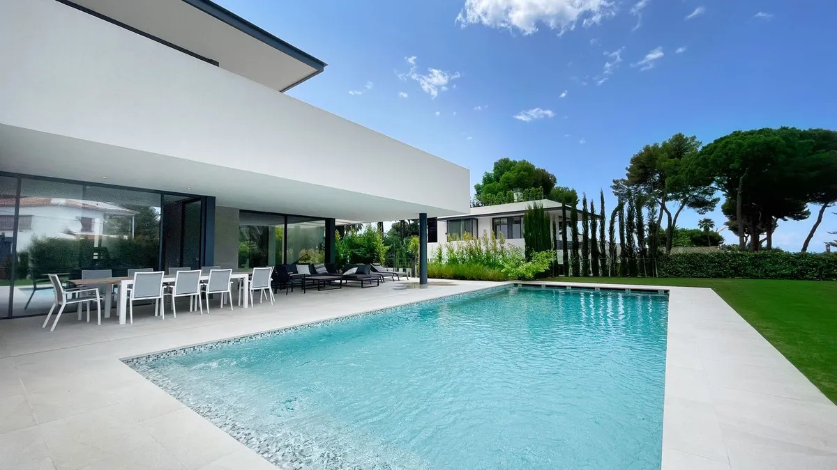 🏡 Modern Villa for Sale – The Golden Mile, Marbella 🇪🇸