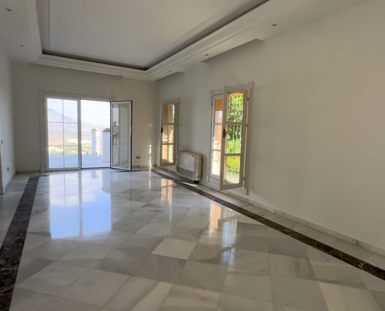 For sale – El Madroñal, Benahavís 🇪🇸 – Classic 7B Hilltop Villa with Panoramic Views 🌊⛰️