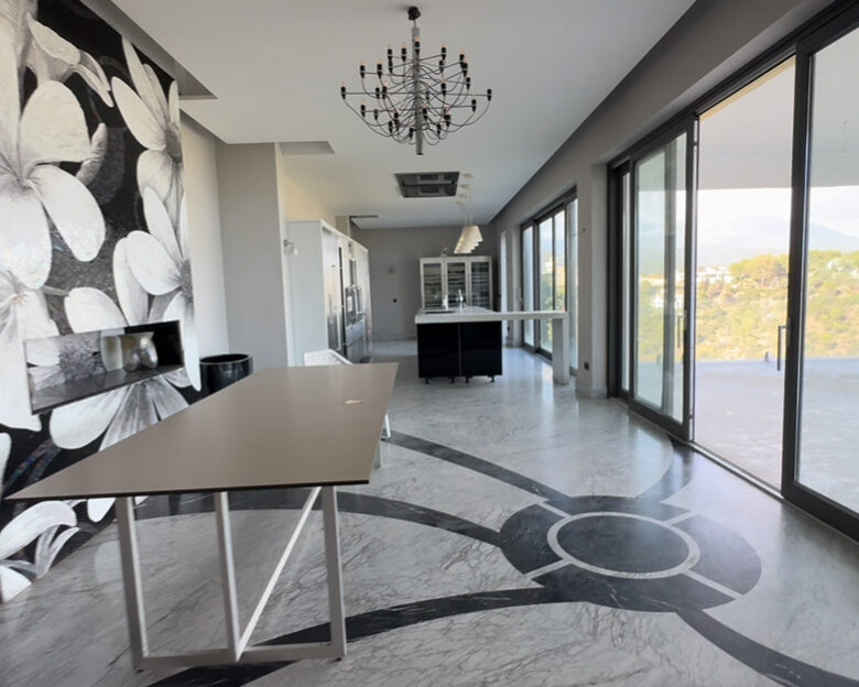 For sale – El Madroñal, Benahavís 🇪🇸 – Classic 7B Hilltop Villa with Panoramic Views 🌊⛰️
