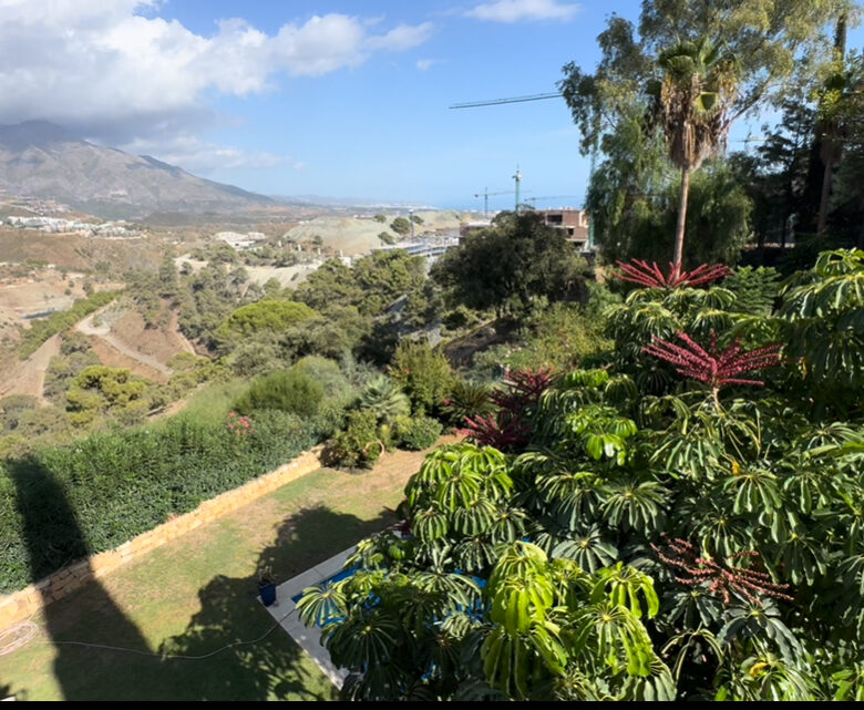 For sale – El Madroñal, Benahavís 🇪🇸 – Classic 7B Hilltop Villa with Panoramic Views 🌊⛰️