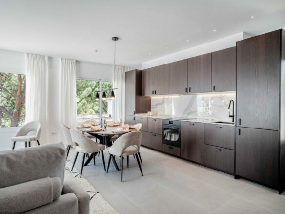 For Sale: Stunning 3-Bedroom Duplex in Aloha 🏡☀️