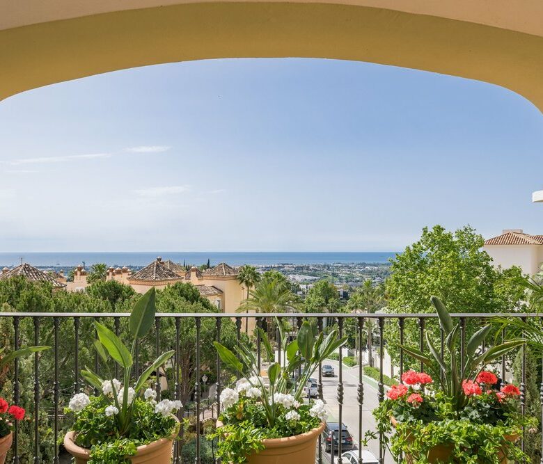 FOR SALE 🇪🇸🇬🇧 – Luxury 3-Bedroom Penthouse with Panoramic Sea Views | La Quinta, Benahavís 🇪🇸