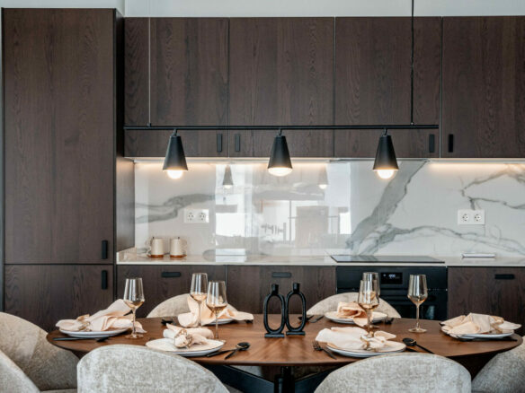 For Sale: Stunning 3-Bedroom Duplex in Aloha 🏡☀️