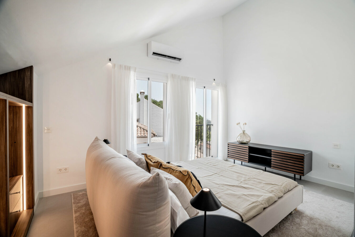 For Sale: Stunning 3-Bedroom Duplex in Aloha 🏡☀️
