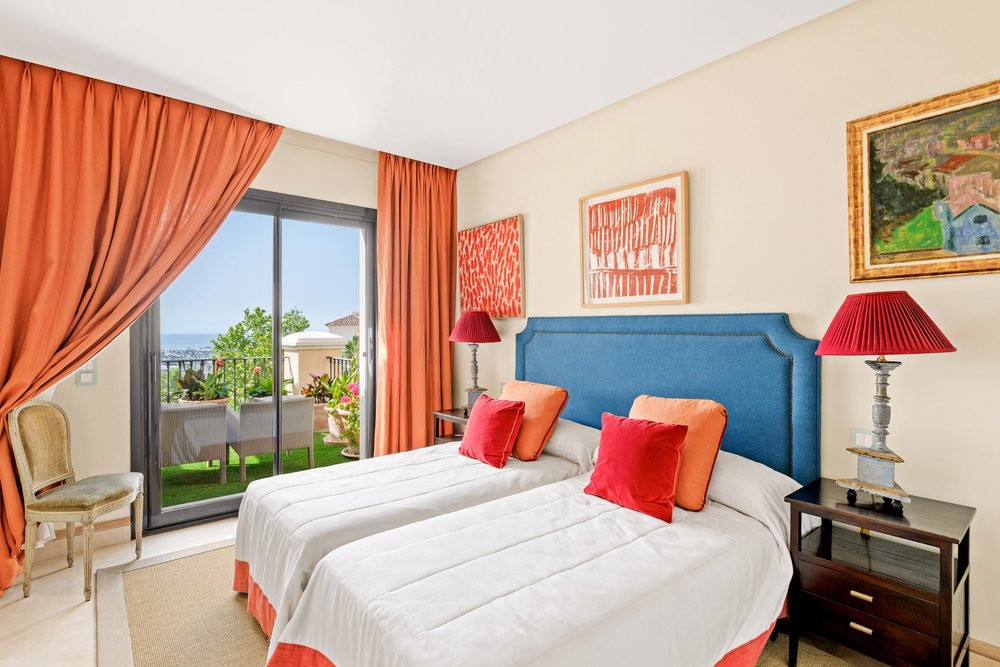 FOR SALE 🇪🇸🇬🇧 – Luxury 3-Bedroom Penthouse with Panoramic Sea Views | La Quinta, Benahavís 🇪🇸
