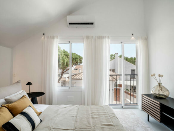 For Sale: Stunning 3-Bedroom Duplex in Aloha 🏡☀️
