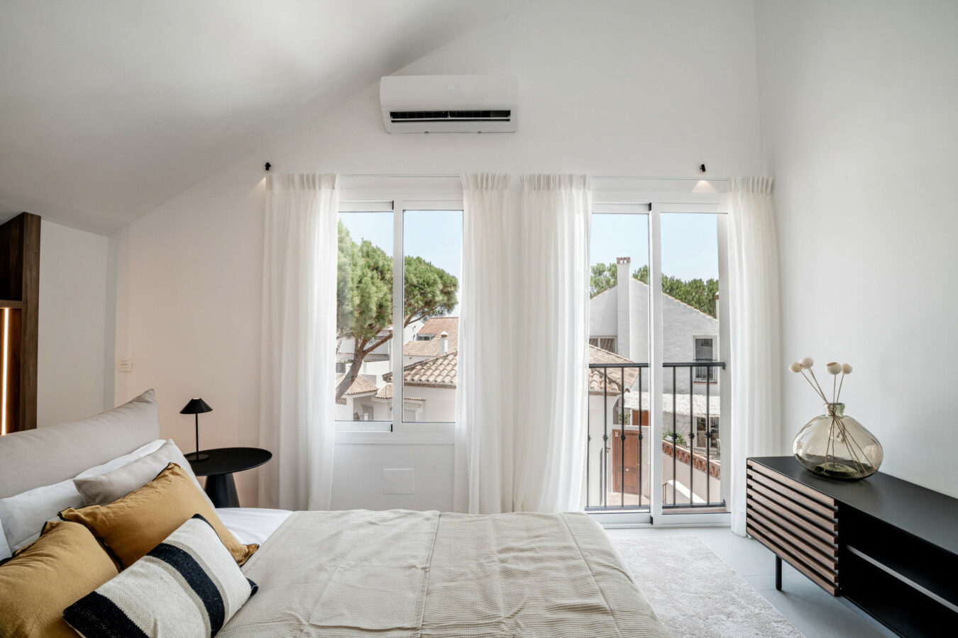 For Sale: Stunning 3-Bedroom Duplex in Aloha 🏡☀️