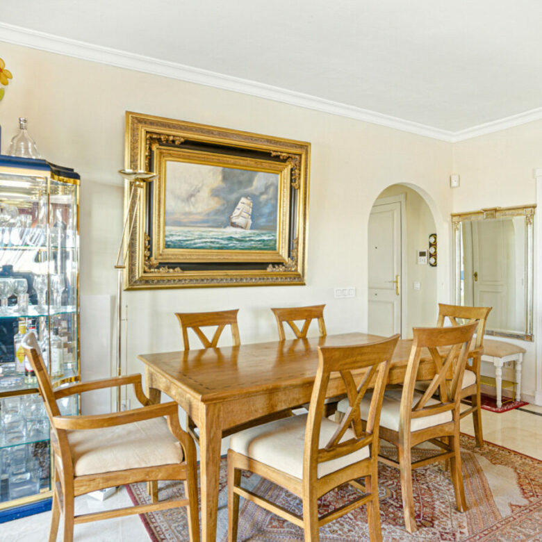 🌅 Beautiful South-Facing Duplex Penthouse with Stunning Sea Views – Andalucía Alta, Nueva Andalucía 🌴