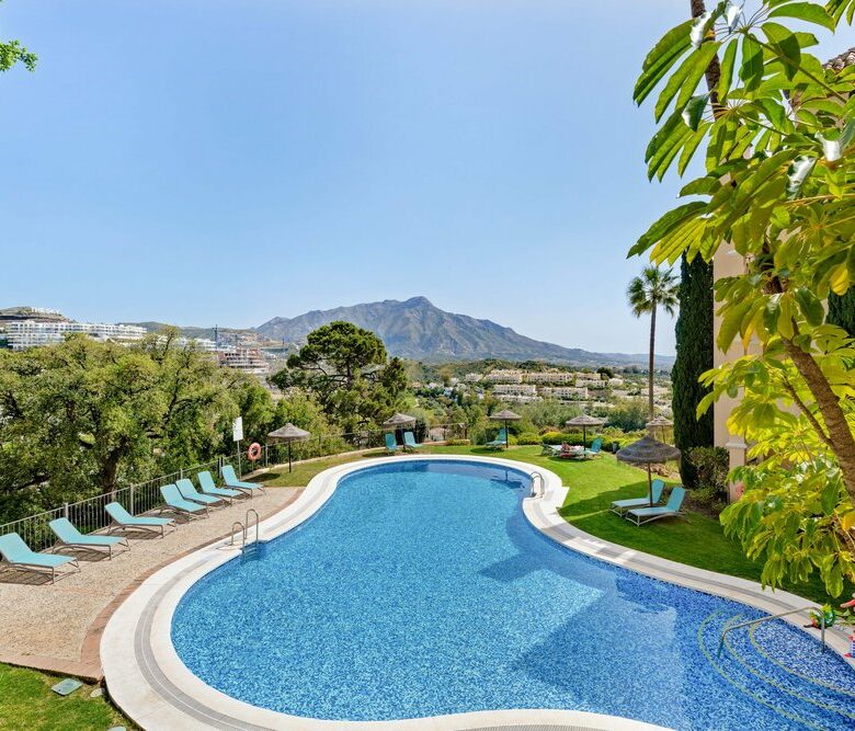 FOR SALE 🇪🇸🇬🇧 – Luxury 3-Bedroom Penthouse with Panoramic Sea Views | La Quinta, Benahavís 🇪🇸